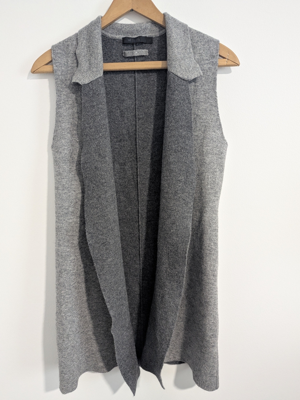 Raffi Wool And Cashmere Blend Gray Sleeveless Open-Front Knit Cardigan Vest